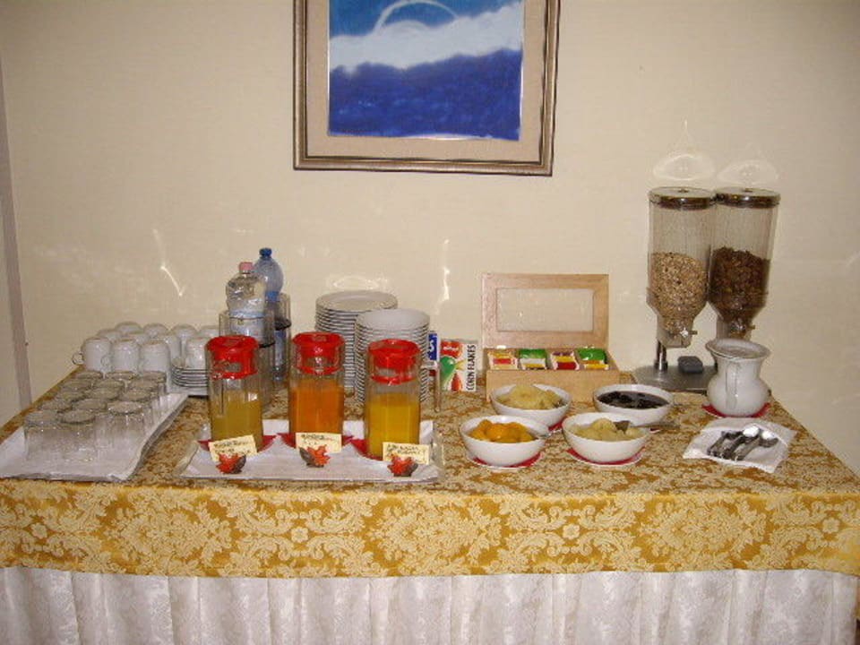 Frühstücksbuffet morgens um 9:45 Uhr Hotel Vedute