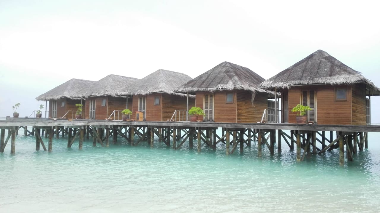 Duniye Spa on the Water Meeru Maldives Resort Island