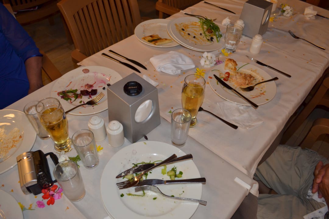 So sah unser Tisch aus,und das am Geburtstag! Dizalya Palm Garden