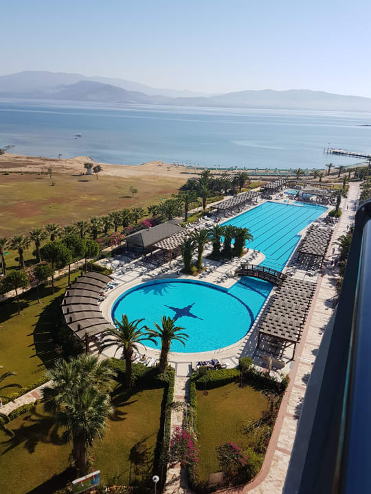 Pool Venosa Beach Resort & Spa