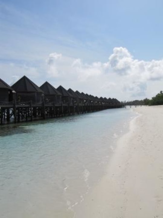 Wasservillen an der Nordseite Kuredu Island Resort & Spa
