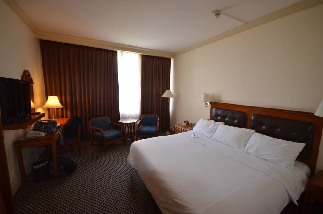 Zimmer The Tawana Bangkok