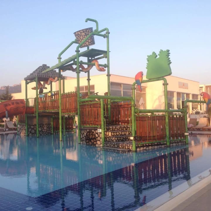 Basen dla dzieci Karya Family Resort  All Inclusive