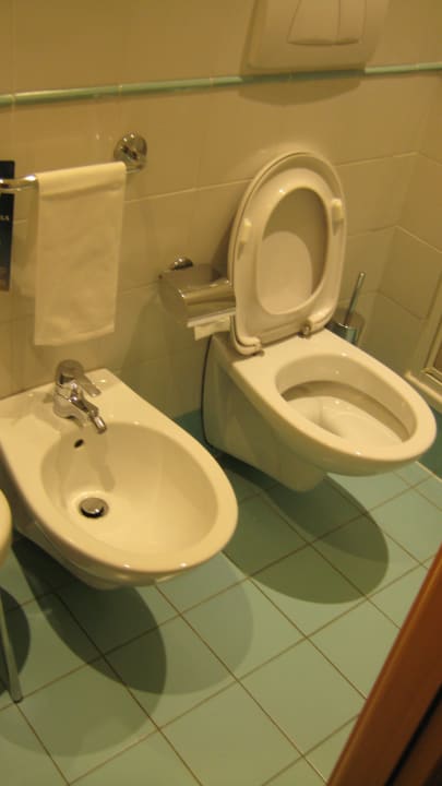 Zimmer Ibis Styles Napoli Garibaldi