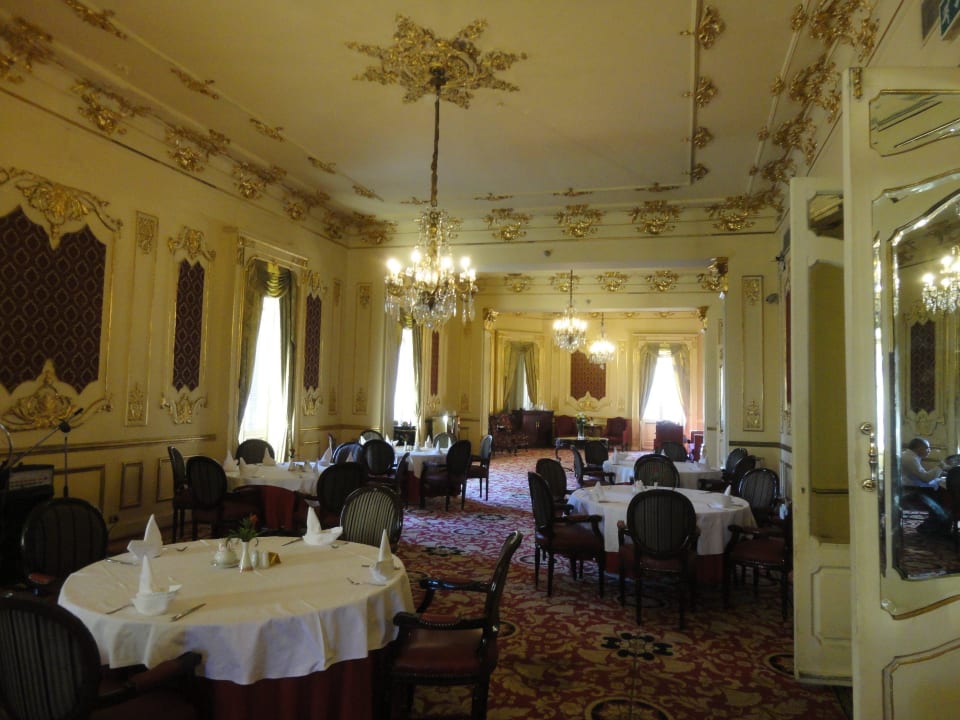 Restaurant Paradise Inn Le Metropole Hotel