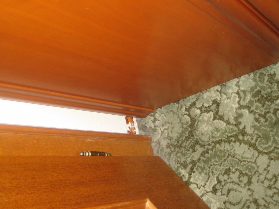 Den Schränken ging es auch mal besser Hotel Jagdhaus Berwang