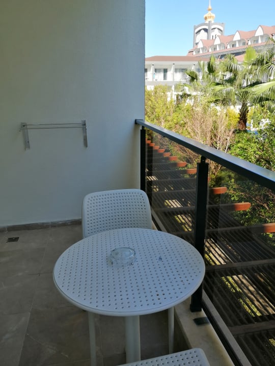 Zimmer Well Palace Side