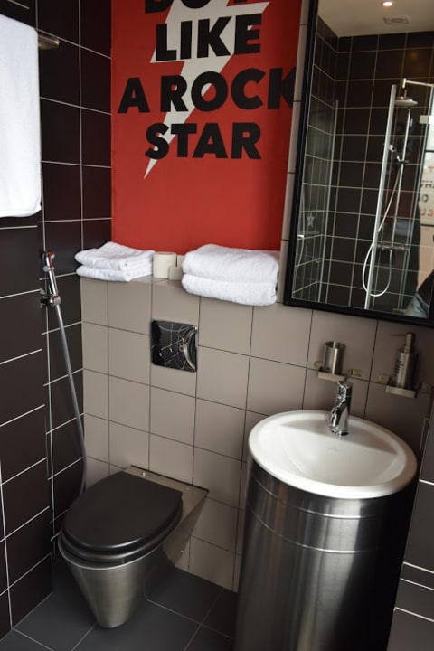 Zimmer Design-hotel Rooms and Rumors