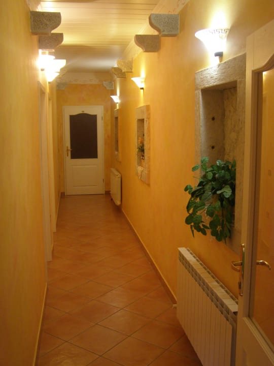 Lobby Hotel Grahor Depandance