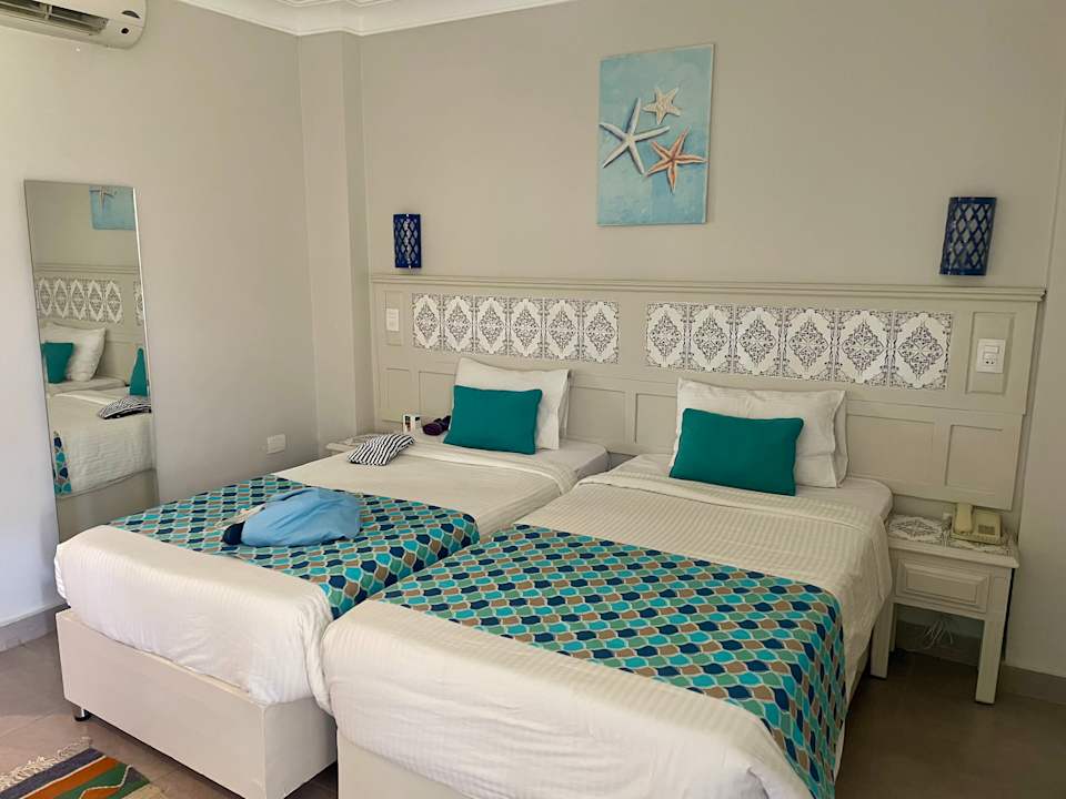 Zimmer Lotus Bay Beach Resort