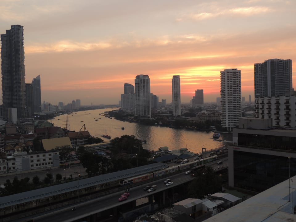 Außenansicht Hotel Centre Point Plus Silom