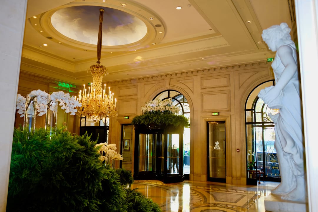 Lobby Four Seasons Hotel George V, Paris