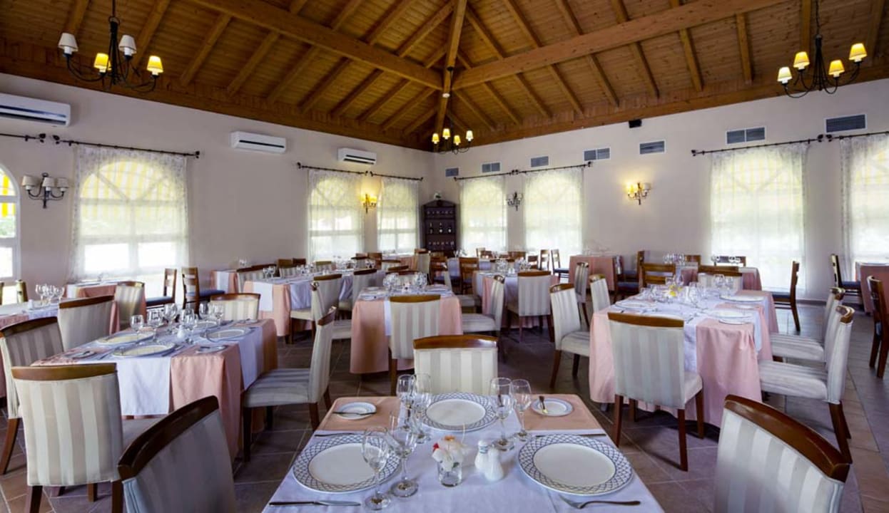Restaurant Memories Caribe Beach Resort