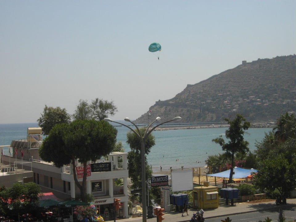 Blick vom Balkon auf s Meer Büyük Hotel