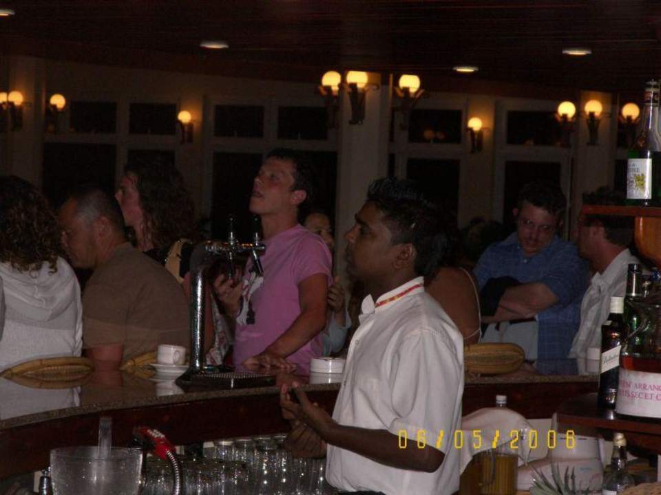 Personal Theke Le Peninsula Bay Beach Resort & Spa