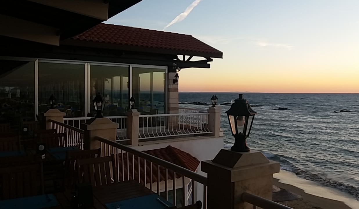 Ausblick aus der Restaurantterasse beim Früstück! Salamis Bay Conti Resort Hotel & Casino