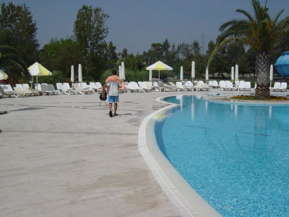 Rutschnenpool in der Vorsaison Sunrise Resort Hotel