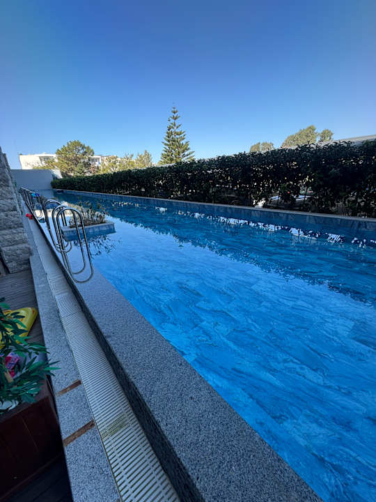 Pool Lago Hotel