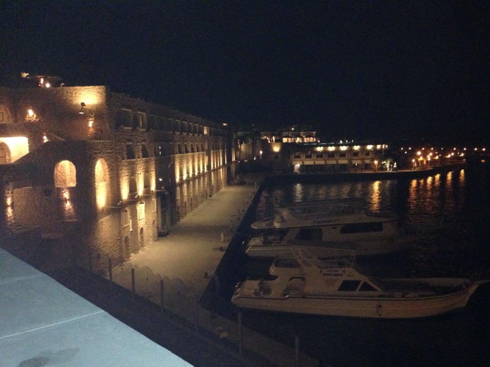 2 корпус в вечернее время Pickalbatros Citadel Resort