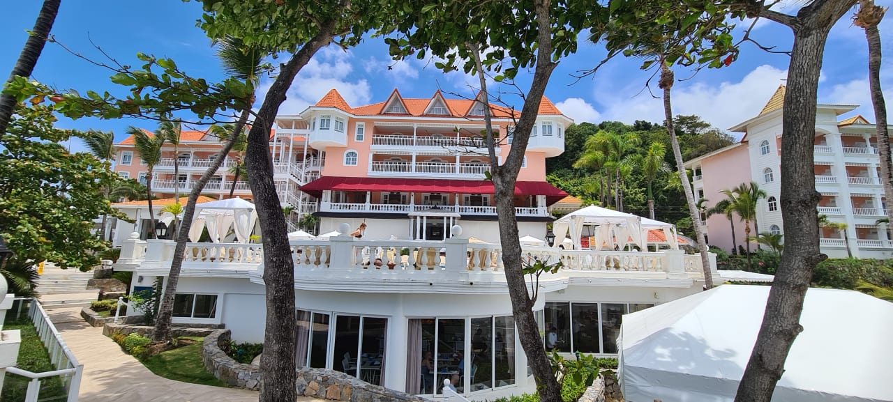 Außenansicht Bahia Principe Grand Samana - Adults Only