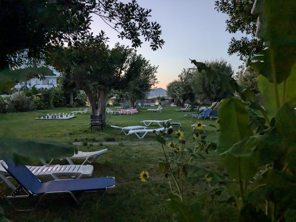 Gartenanlage Irene Palace Beach Resort Club alltoura