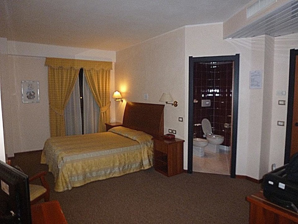 Mein Eckzimmer Hotel Gentile Da Fabriano