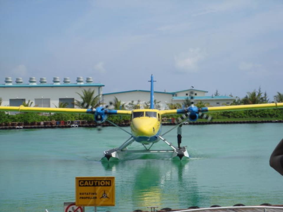 Wasserflugzeug Reethi Beach Resort