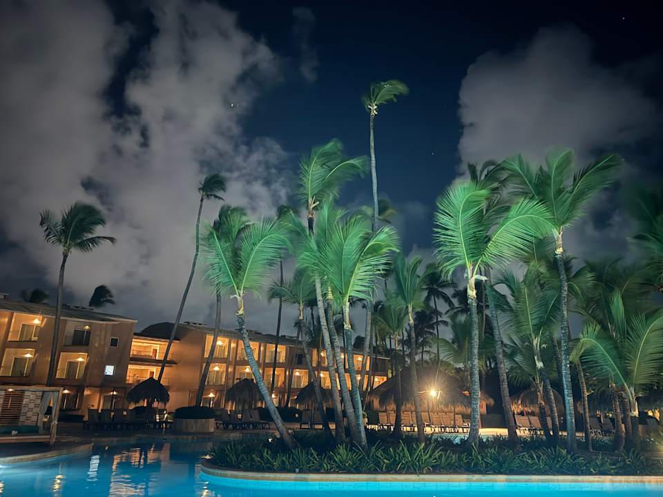 Pool Hotel Grand Palladium Palace Resort, Spa & Casino