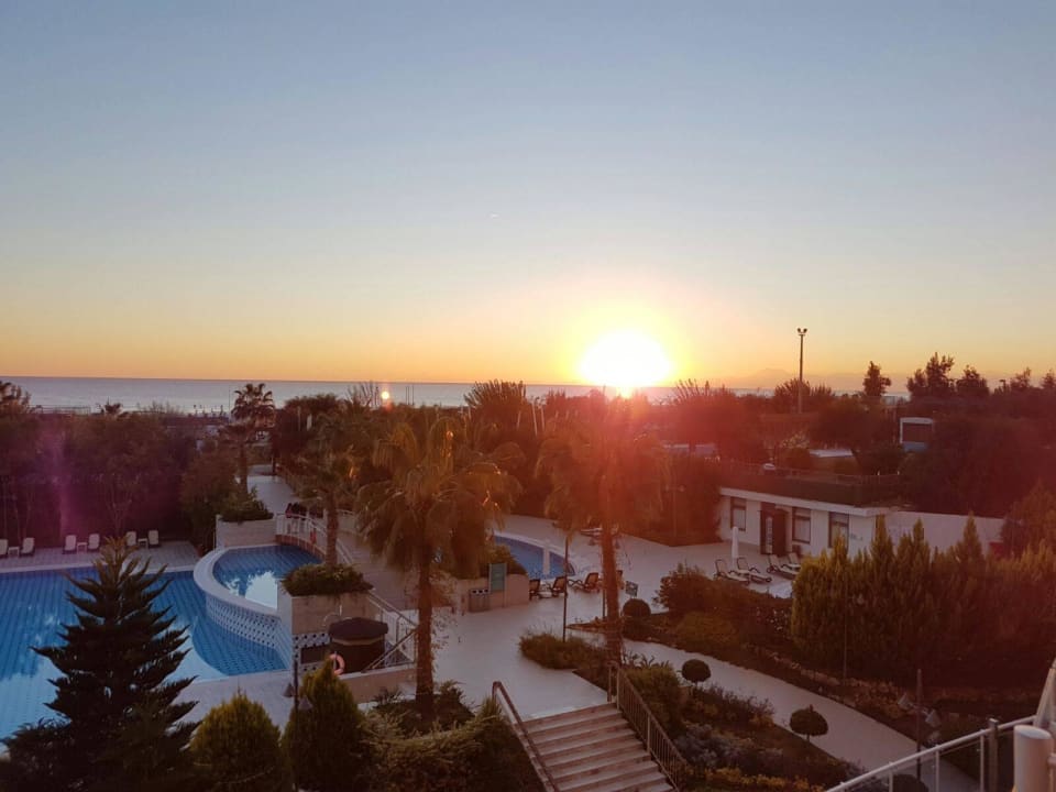 Zimmer Commodore Elite Suites & Spa - Adults only