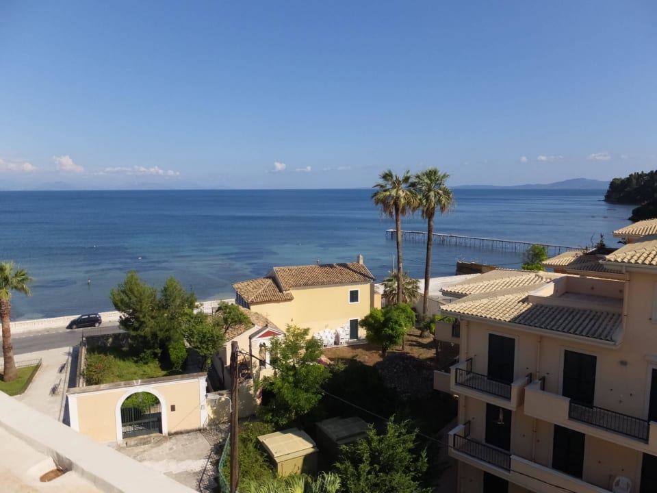 Blick von der Terasse Mon Repos Palace - Adults only