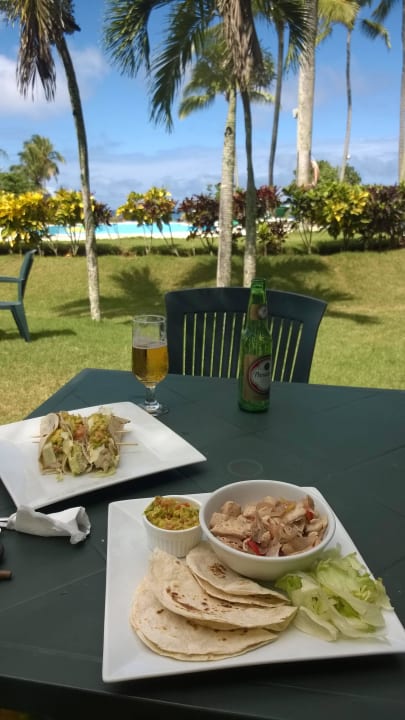 Tapas con Pollo und Tapas con Pescado Villa Serena