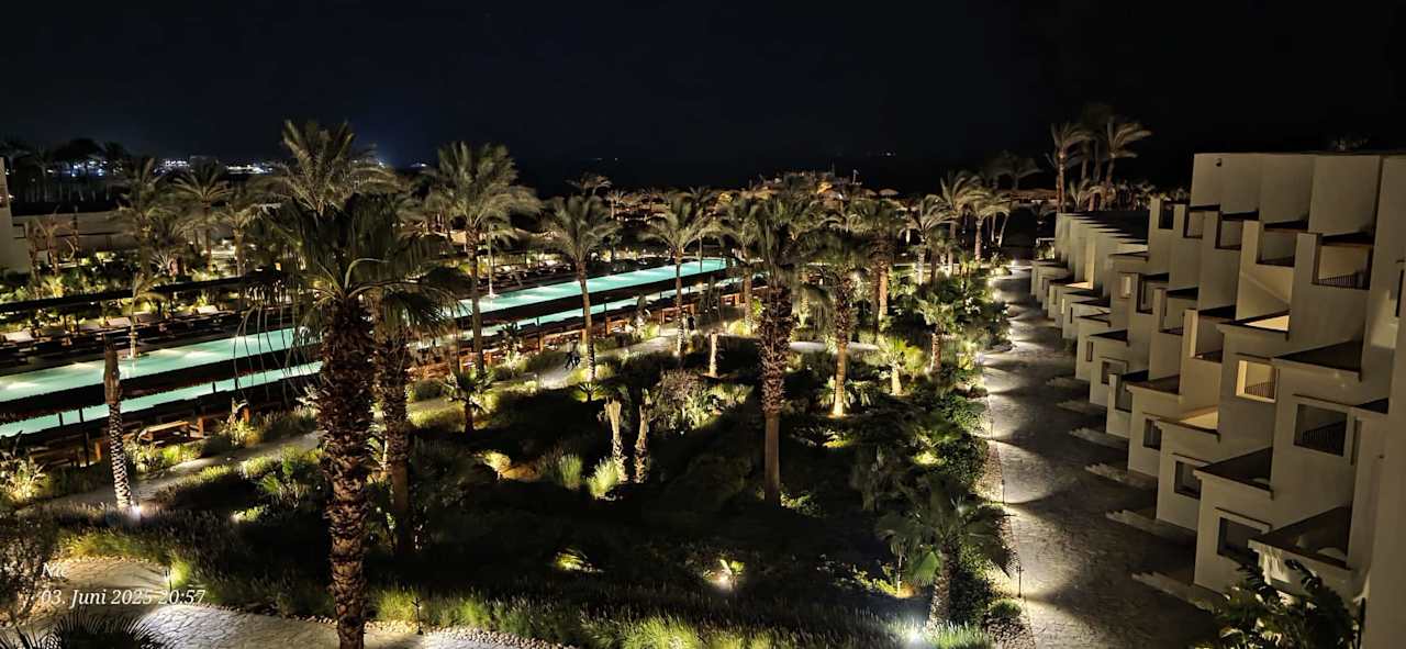 Pool Serry Beach Resort