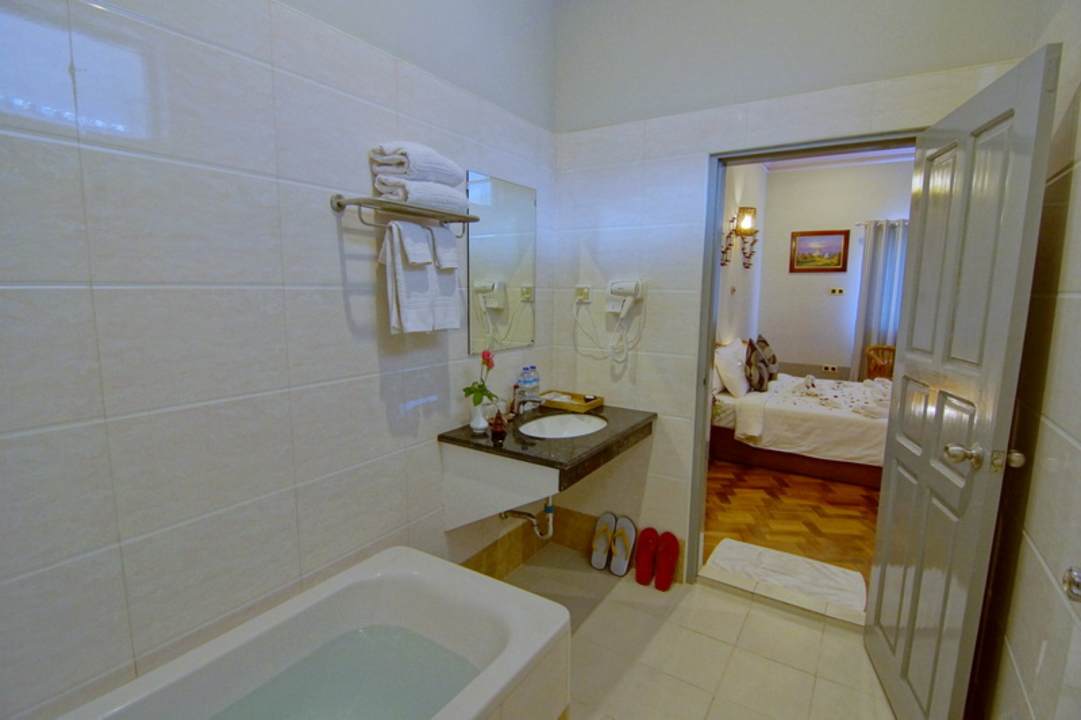 Zimmer Triumph Hotel Mandalay