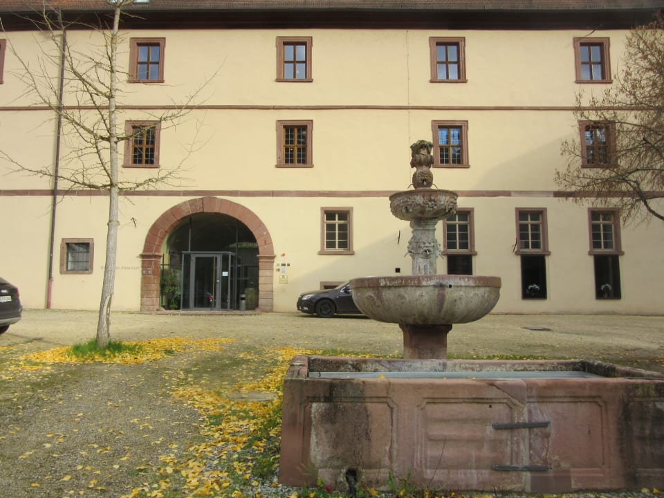 Außenansicht Hotel Kloster Bronnbach
