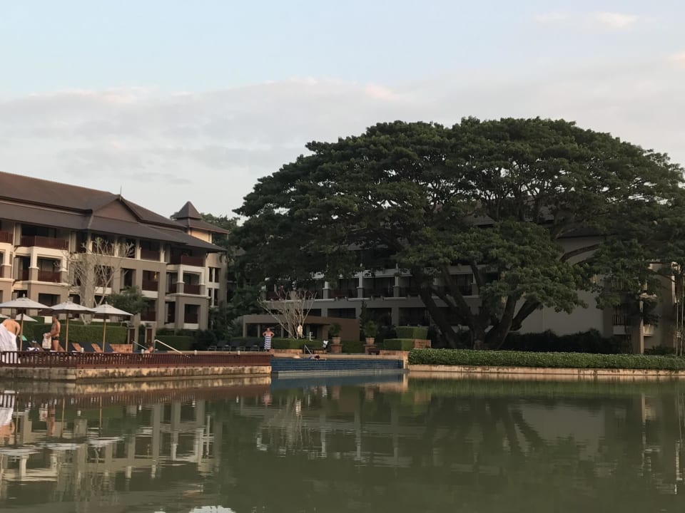 Blick auf das Hotel Le Meridien Chiang Rai Resort
