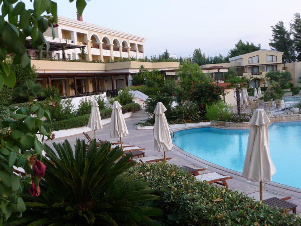 Haupthaus - unterer Hotelbereich Aegean Melathron Thalasso Spa Hotel