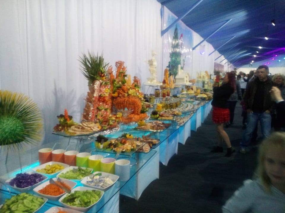 Galadinner im Alf Pickalbatros Alf Leila Wa Leila Resort - Neverland Hurghada