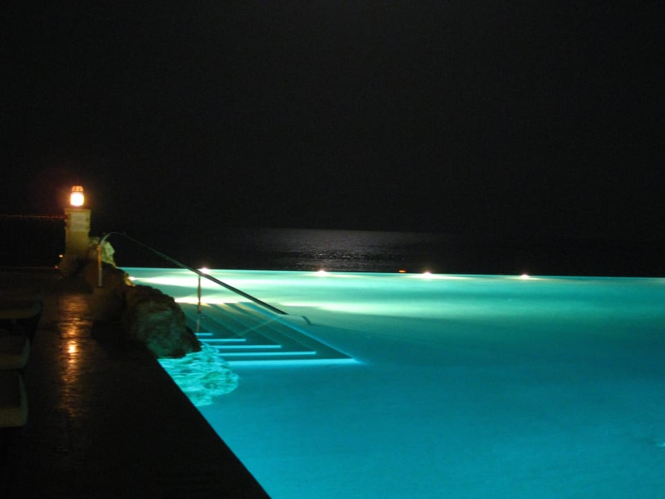 Pool und Meer im Mondscheinlicht! Makadi Spa - Adults only