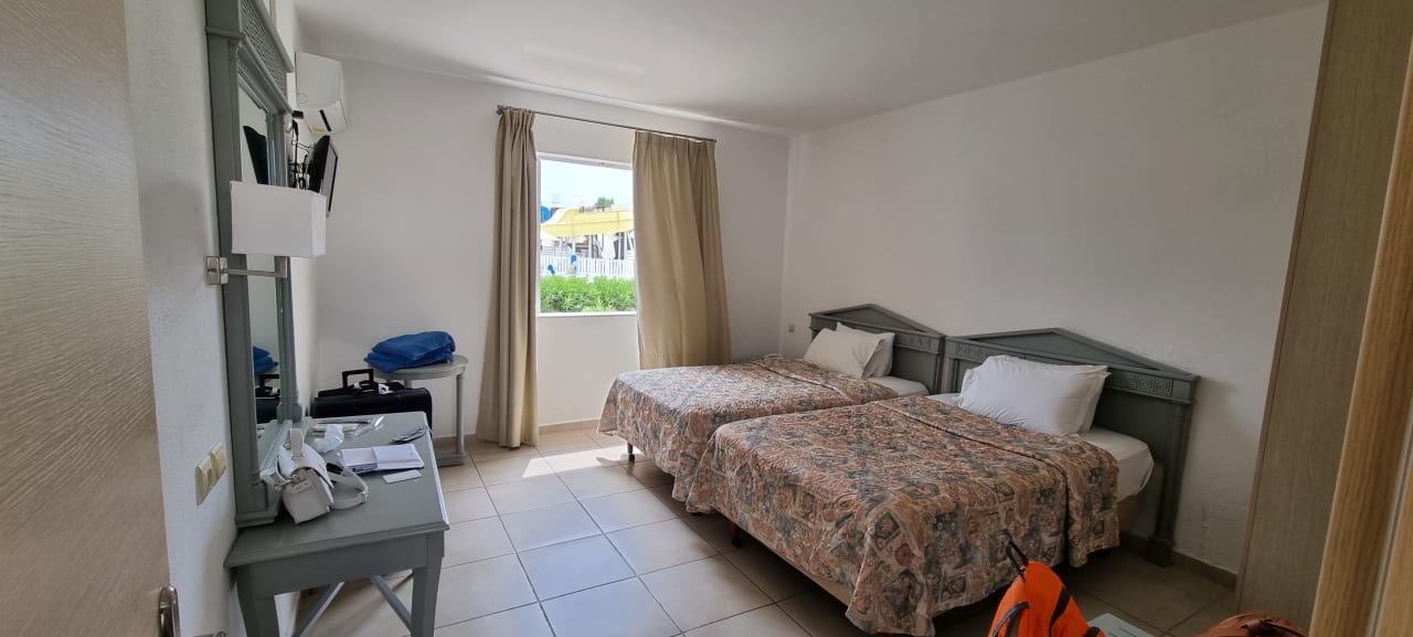 Zimmer Sandy Beach Resort