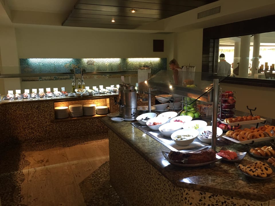 Buffet Meliá Caribe Beach Resort-All Inclusive