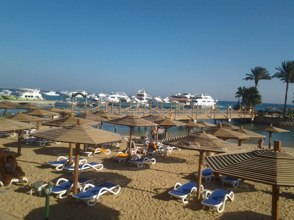 Mit Blick auf den kleinen Hafen Marriott Hurghada Beach Resort