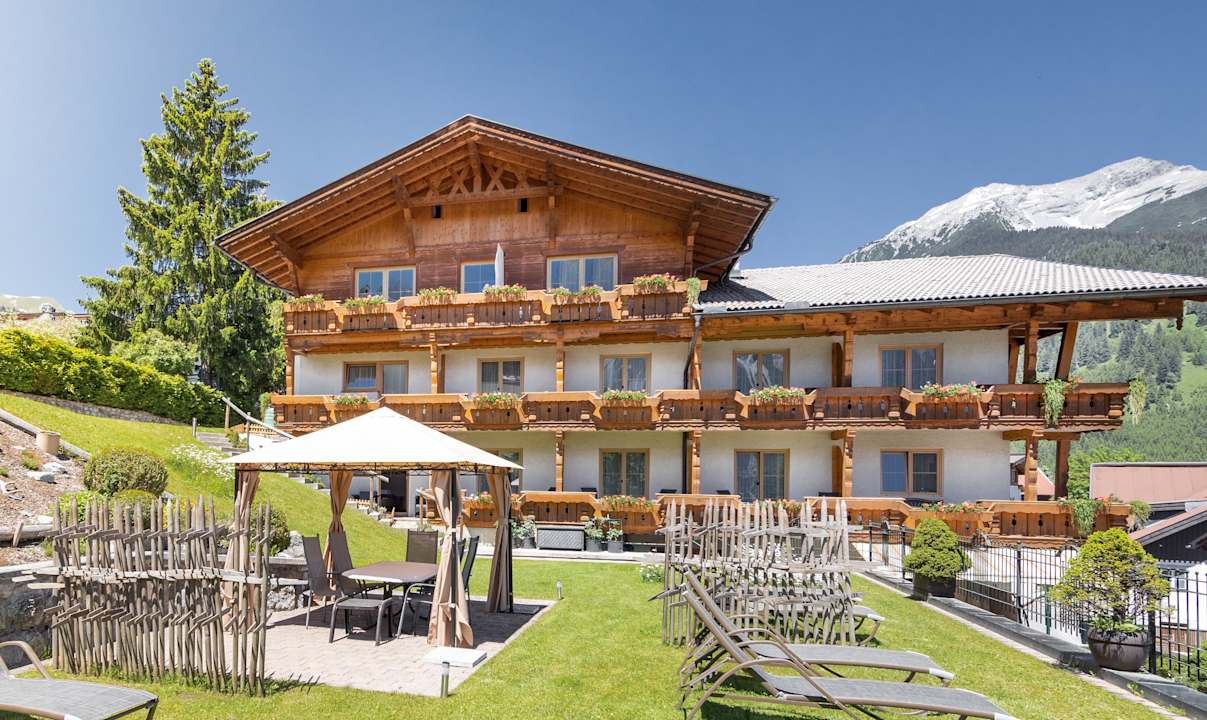 Außenansicht Pension Garni Alpenhof