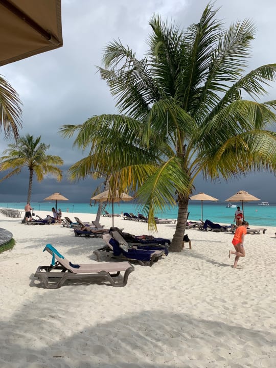 Strand Kuredu Island Resort & Spa