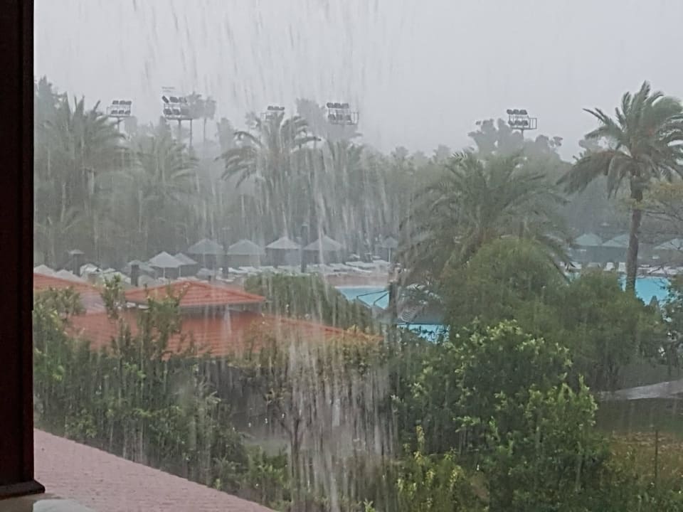 Weltuntergang für eine Stunde Belconti Resort Hotel