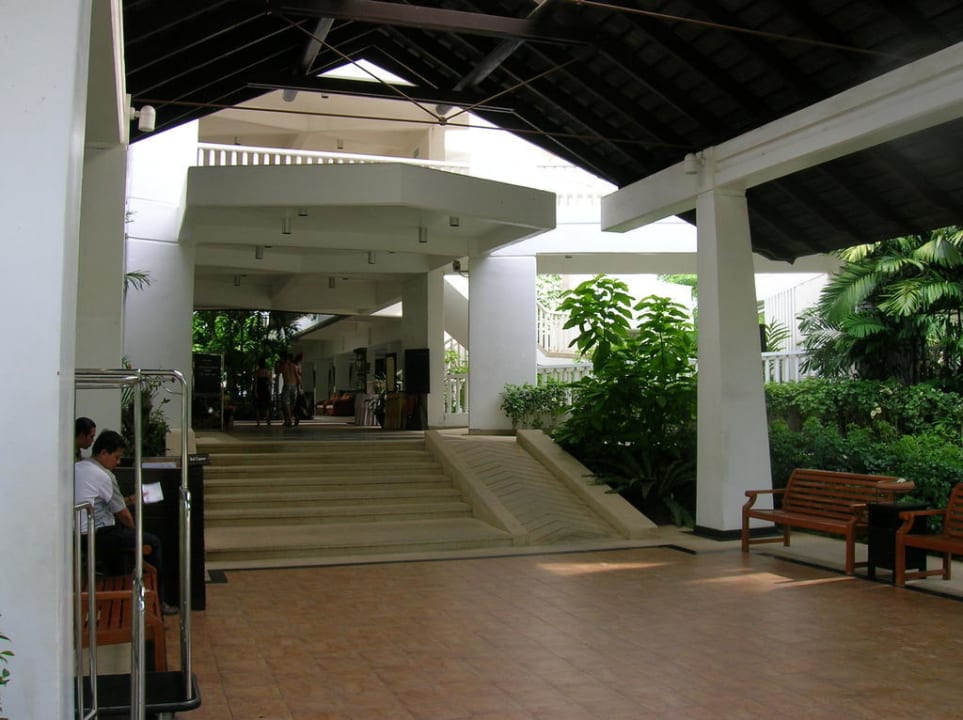 Eingang Aonang Villa Resort