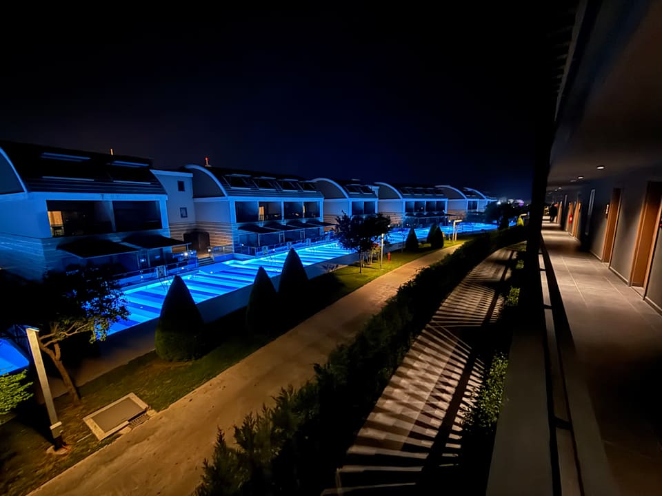 Pool Jacaranda Luxury Resort