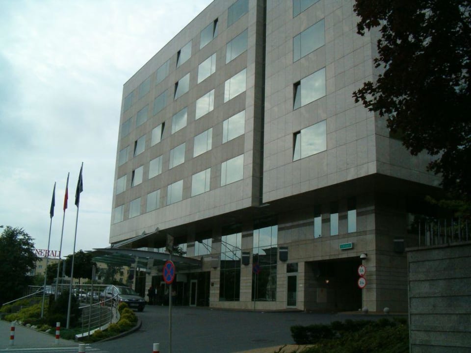 Hyatt regency - widok od strony wejscia Regent Warsaw Hotel