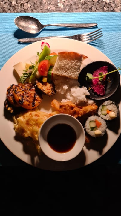 Gastro Outrigger Maldives Maafushivaru Resort