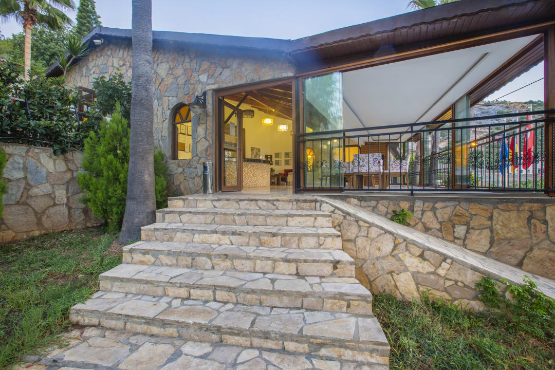 Lobby La Finca Marina