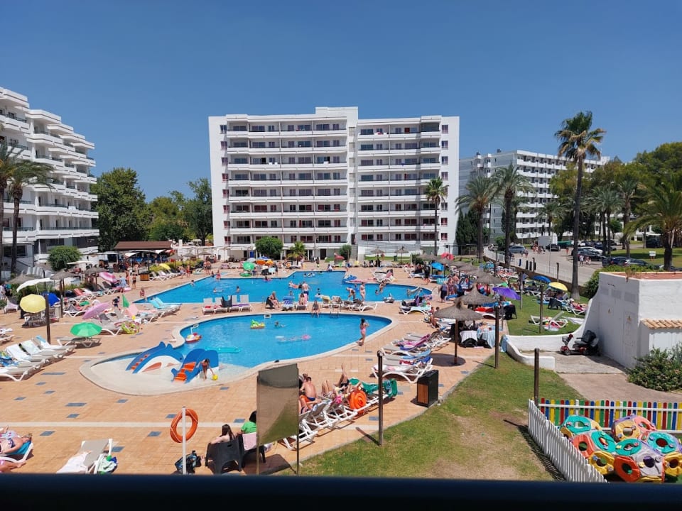 Pool BelleVue Club